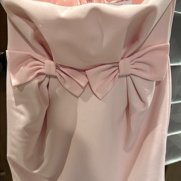 Pink Strapless Dress with Bow Detail - Picture 3 of 6